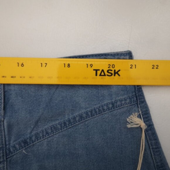 NWT Universal Thread Ladies Size 20W Light Wash High Rise Midi Shorts - Picture 13 of 15